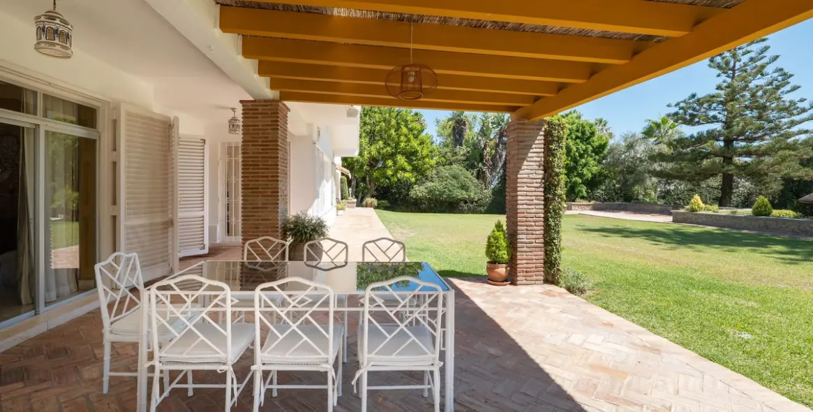 Short-term rent of detached villa in Guadalmina Baja 10