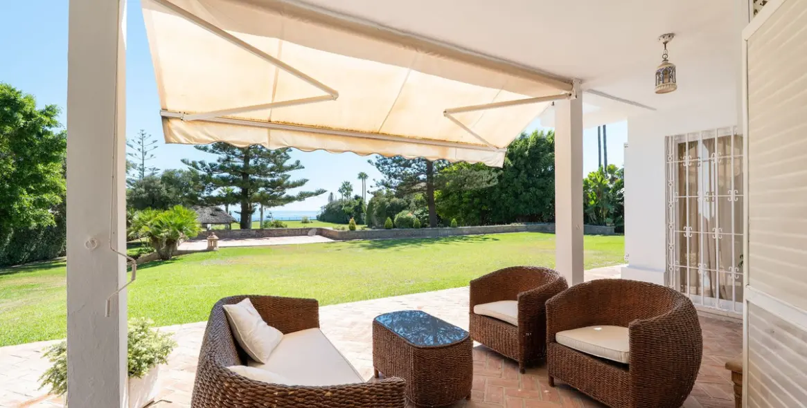 Short-term rent of detached villa in Guadalmina Baja 11