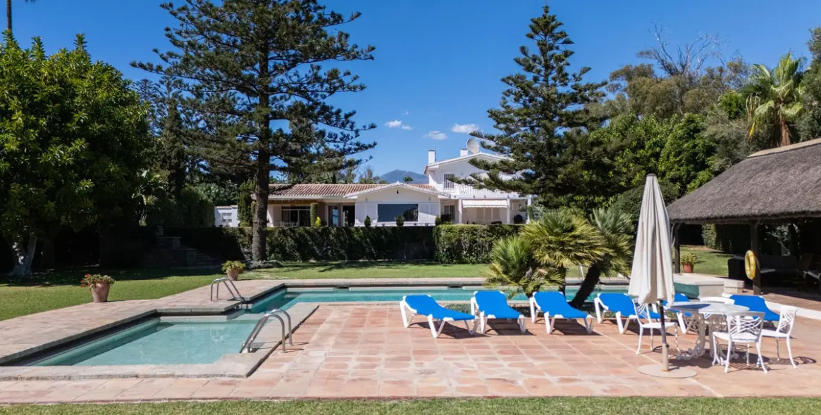 Краткосрочная аренда  отдельно стоящей виллы в Guadalmina Baja 39