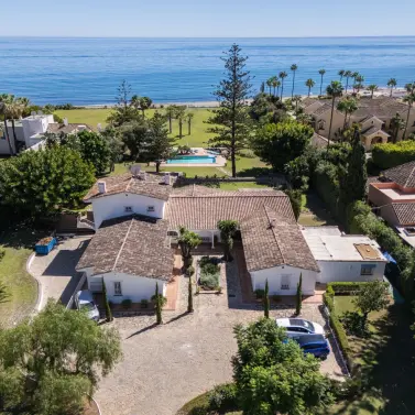 Short-term rent of detached villa in Guadalmina Baja