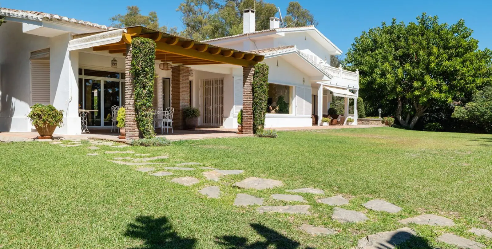 Alquiler a corto plazo de villa independiente en Guadalmina Baja 33
