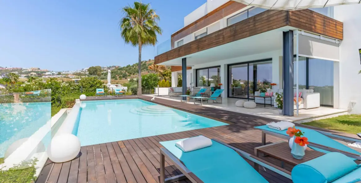 Краткосрочная аренда  отдельно стоящей виллы в Nueva Andalucía 4