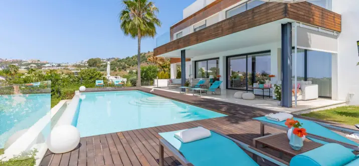 Краткосрочная аренда  отдельно стоящей виллы в Nueva Andalucía 3