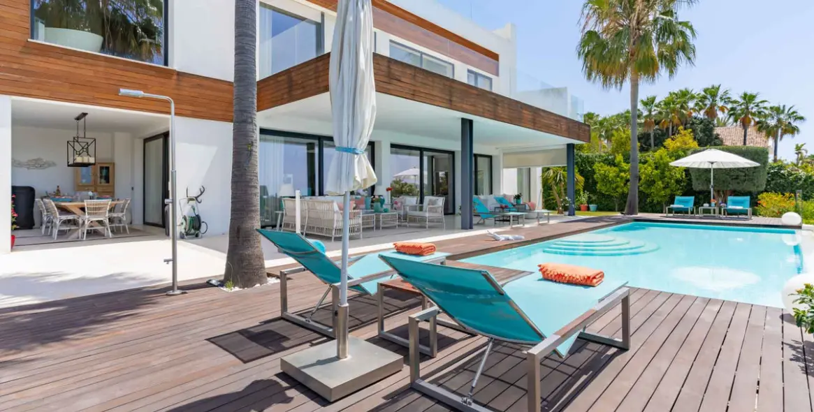 Краткосрочная аренда  отдельно стоящей виллы в Nueva Andalucía 5