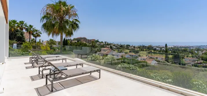 Alquiler a corto plazo de villa independiente en Nueva Andalucía 4