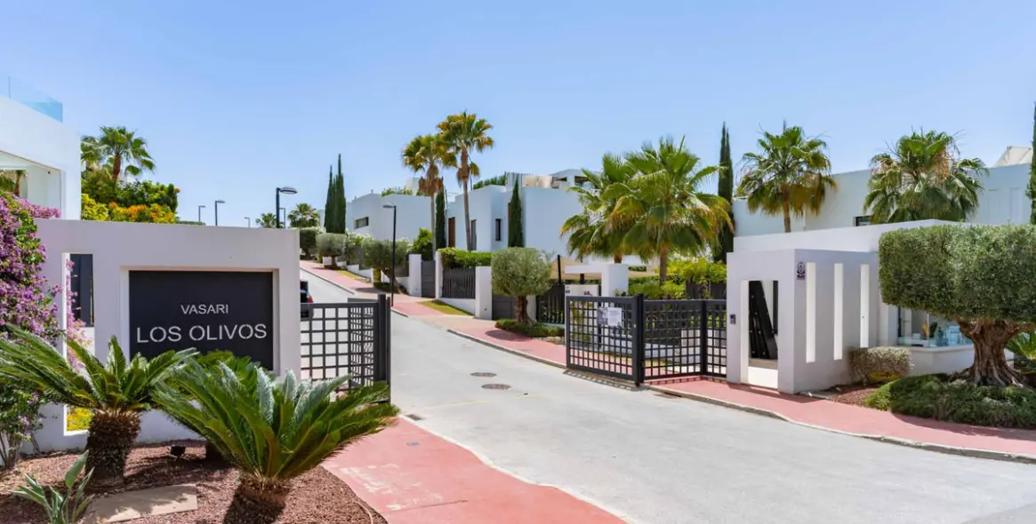 Краткосрочная аренда  отдельно стоящей виллы в Nueva Andalucía 28