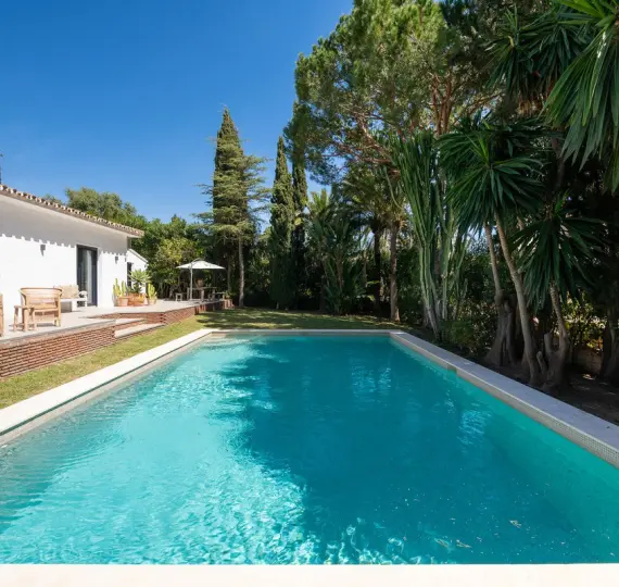 Краткосрочная аренда  отдельно стоящей виллы в Hacienda Las Chapas