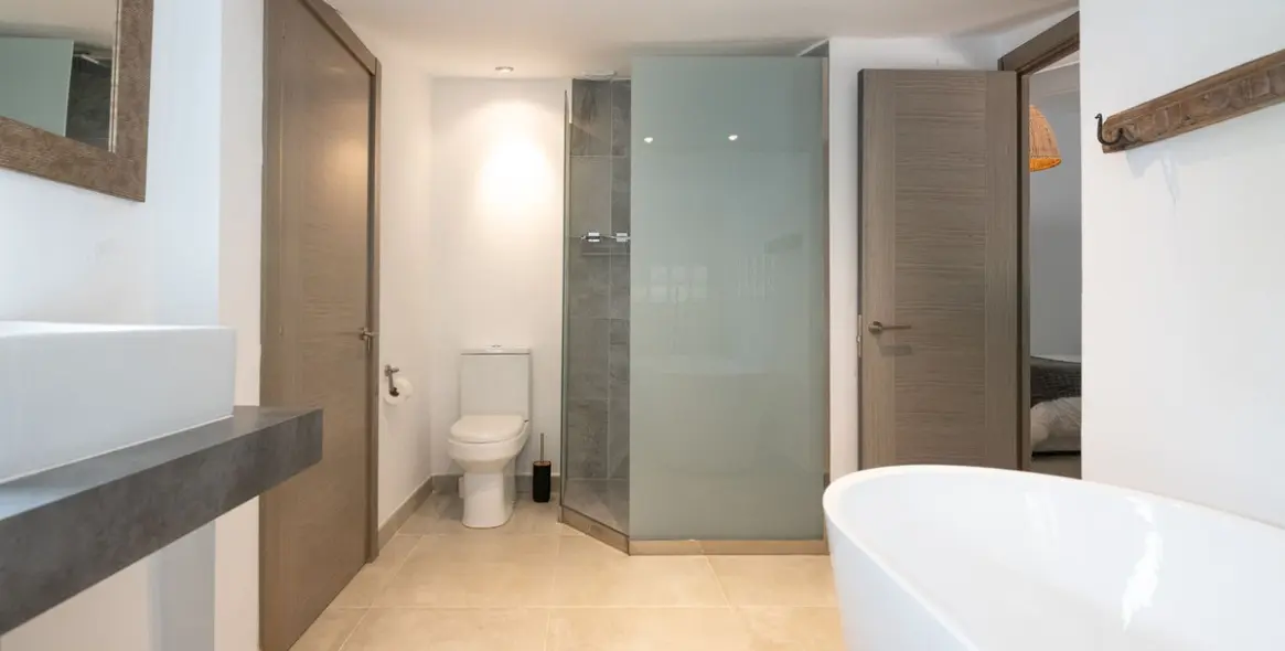 Продажа  отдельно стоящей виллы в Hacienda Las Chapas 22