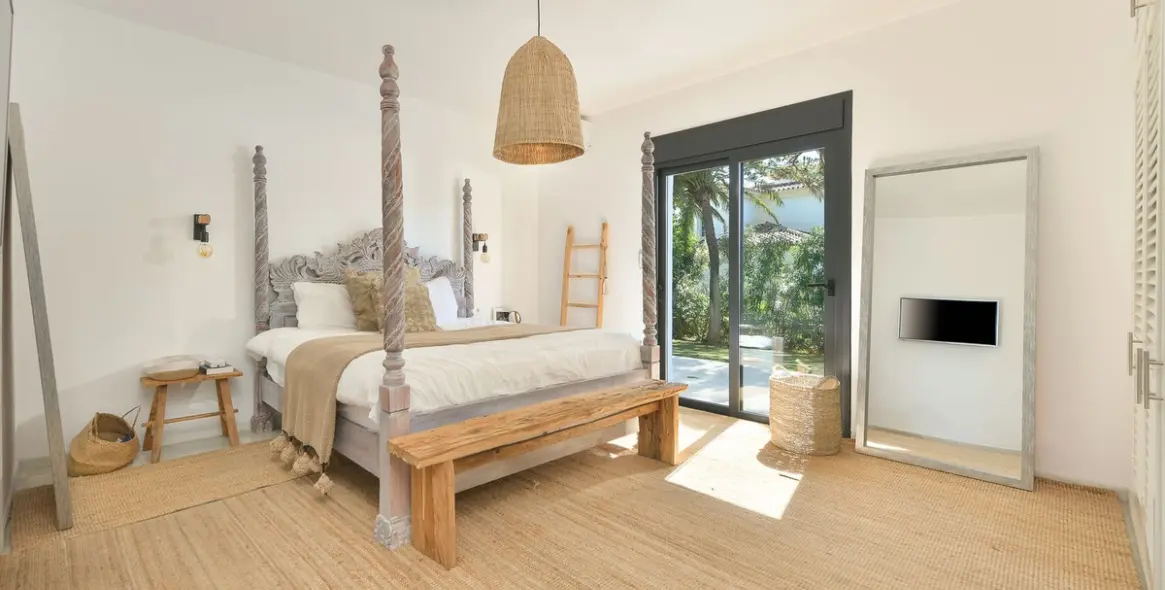 Продажа  отдельно стоящей виллы в Hacienda Las Chapas 30