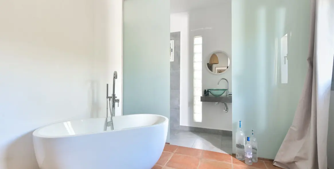 Продажа  отдельно стоящей виллы в Hacienda Las Chapas 31