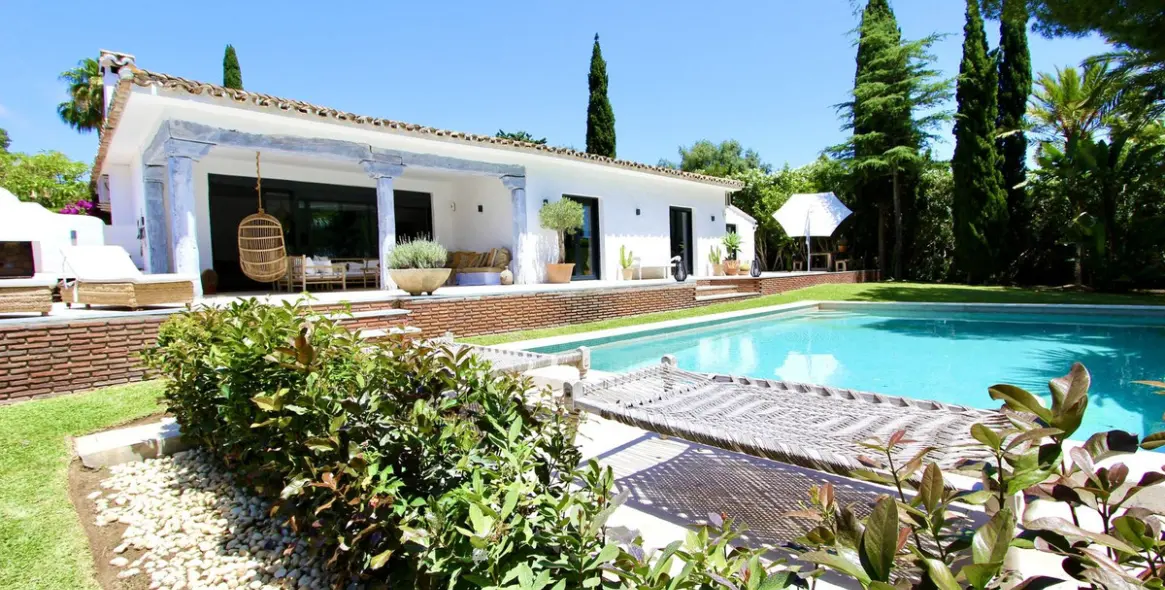 Продажа  отдельно стоящей виллы в Hacienda Las Chapas 38