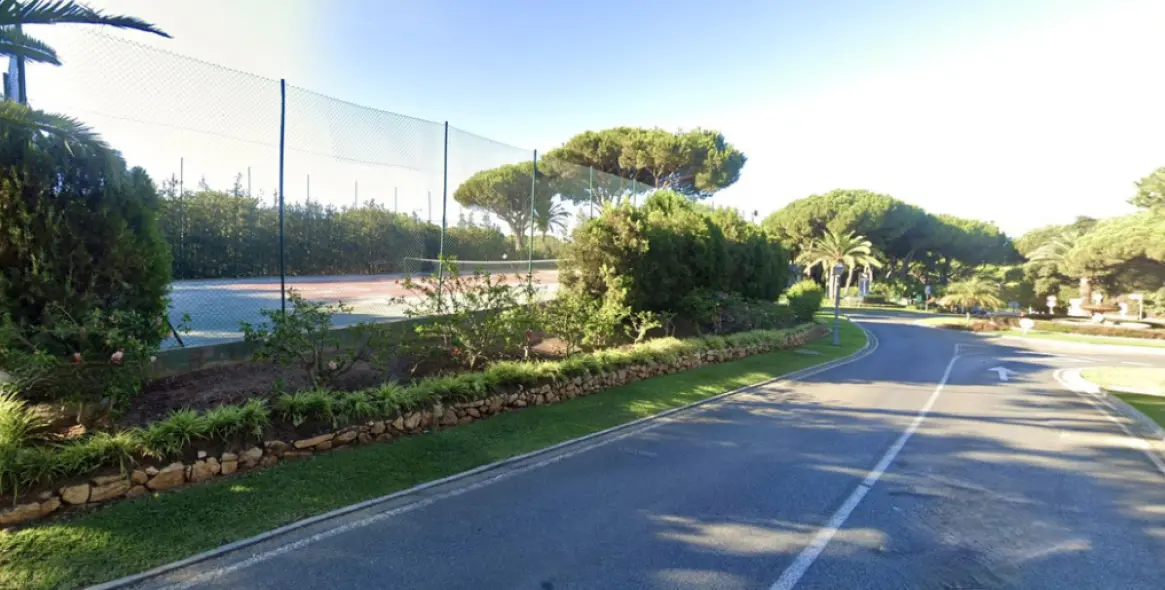 Продажа  отдельно стоящей виллы в Hacienda Las Chapas 44