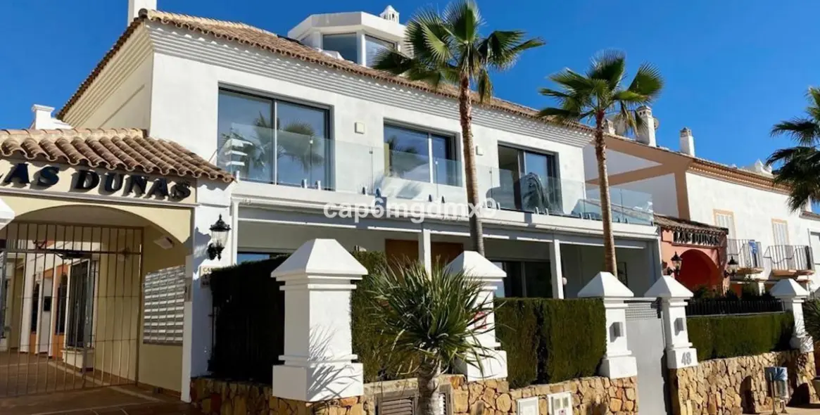 Short-term rent of semi-detached house in Bahía de Marbella 1