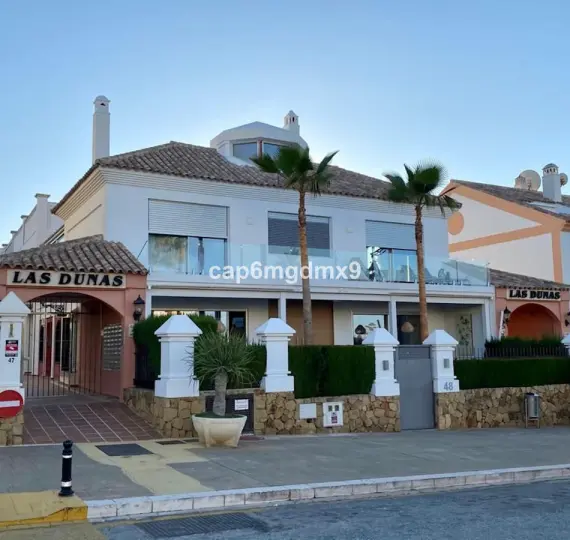 Краткосрочная аренда дома на две семьи в Bahía de Marbella