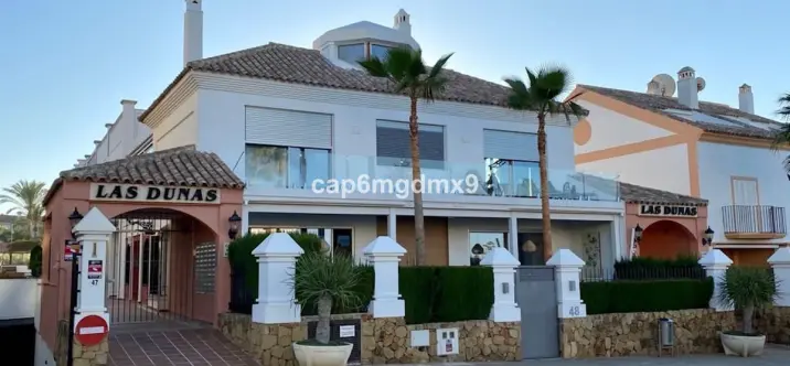 Краткосрочная аренда дома на две семьи в Bahía de Marbella 1
