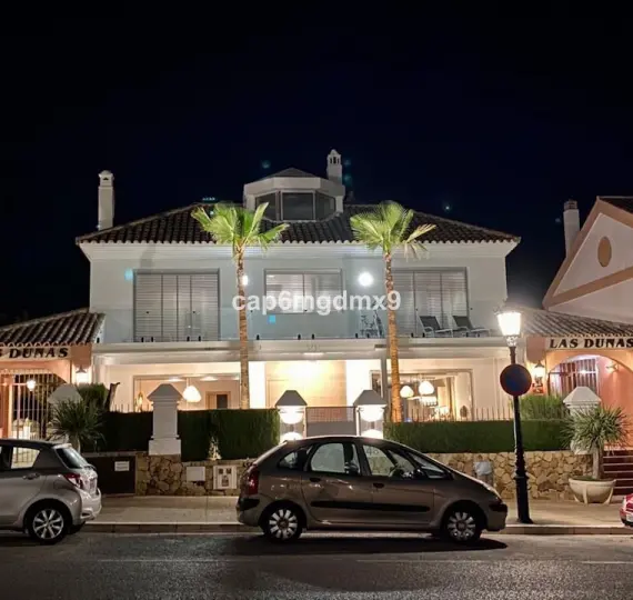 Краткосрочная аренда дома на две семьи в Bahía de Marbella