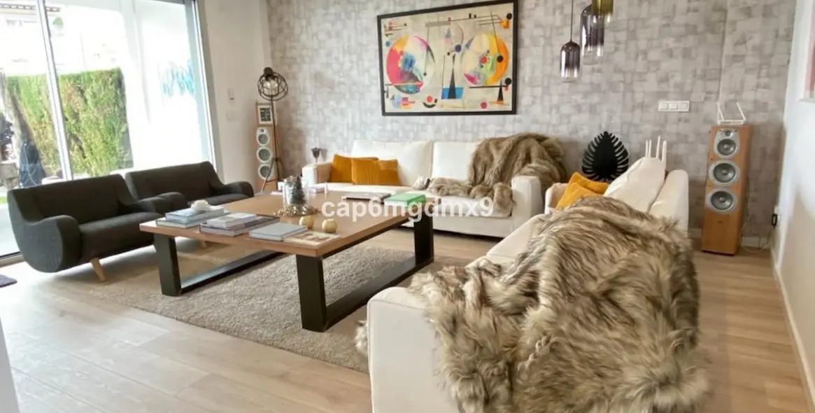 Short-term rent of semi-detached house in Bahía de Marbella 4