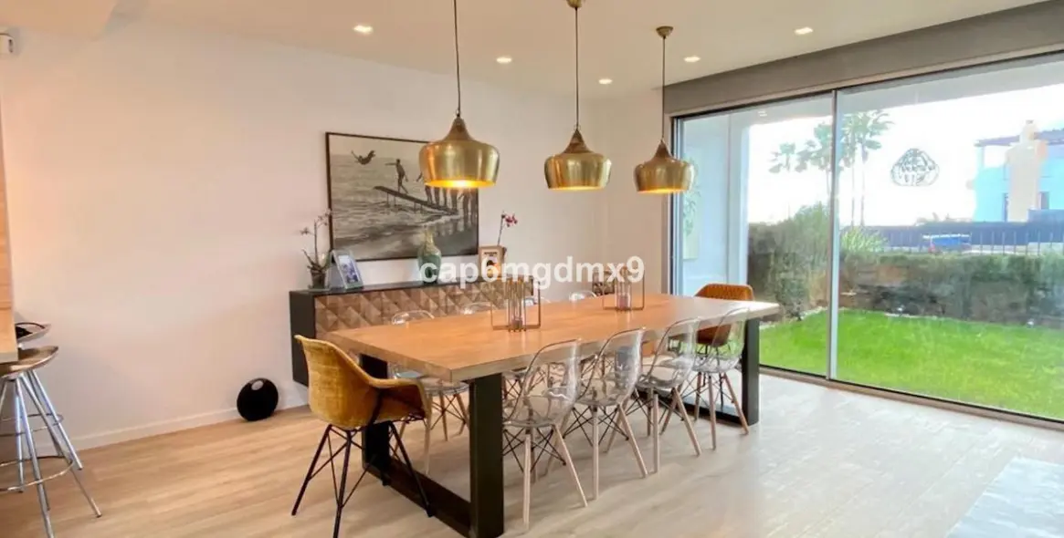 Short-term rent of semi-detached house in Bahía de Marbella 11