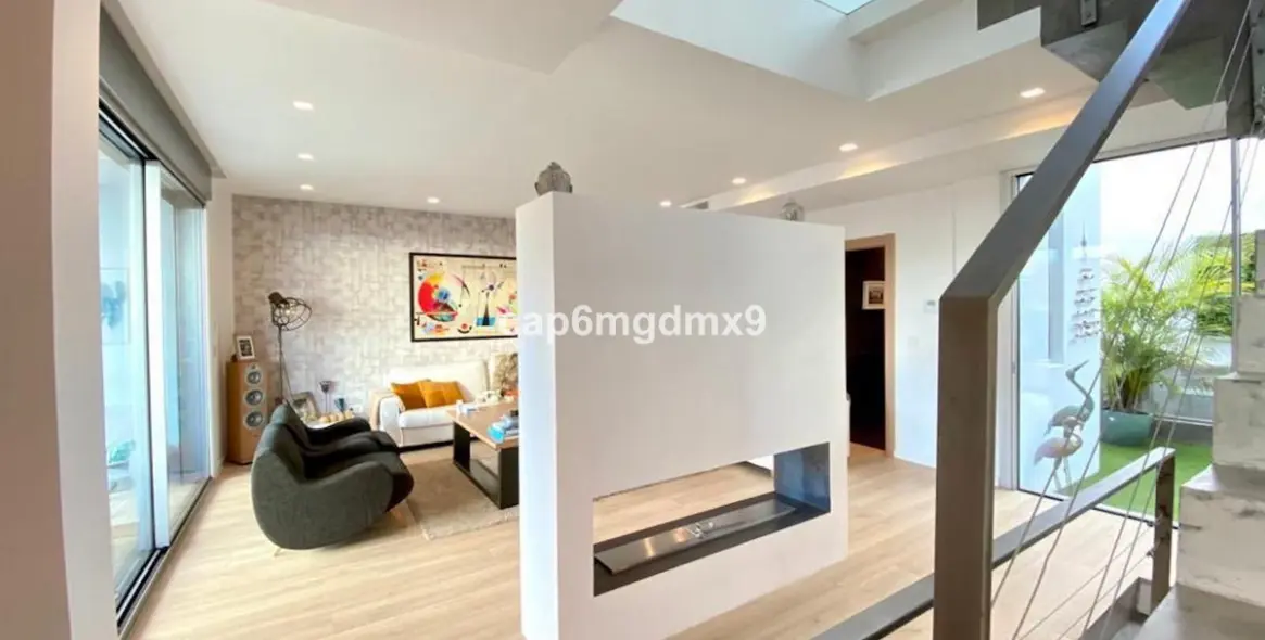 Short-term rent of semi-detached house in Bahía de Marbella 16