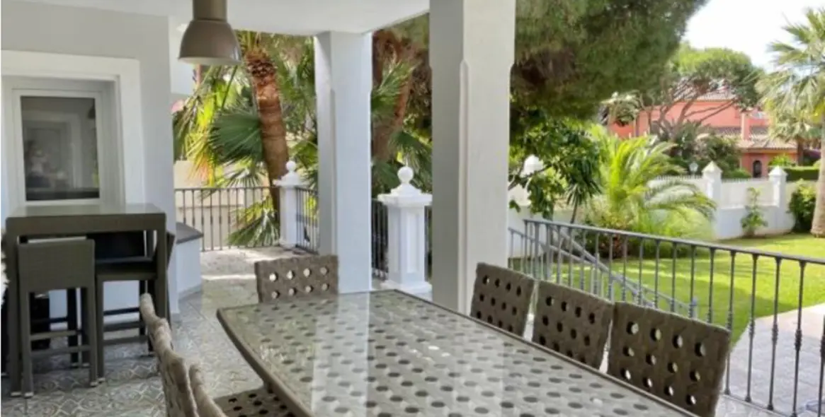 Short-term rent of detached villa in Marbella 4