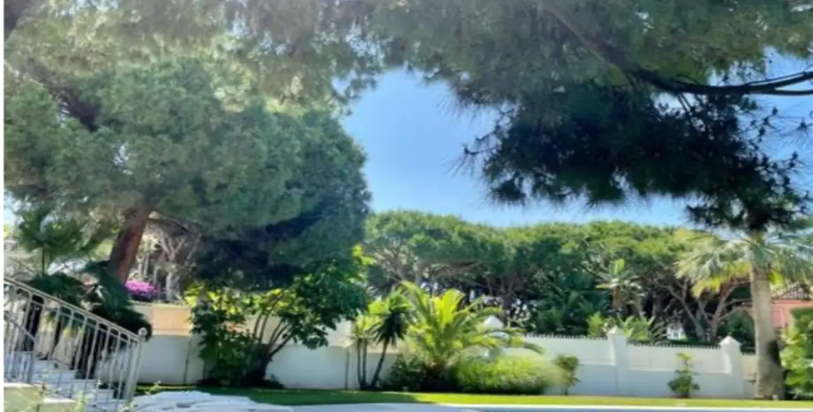 Short-term rent of detached villa in Marbella 5