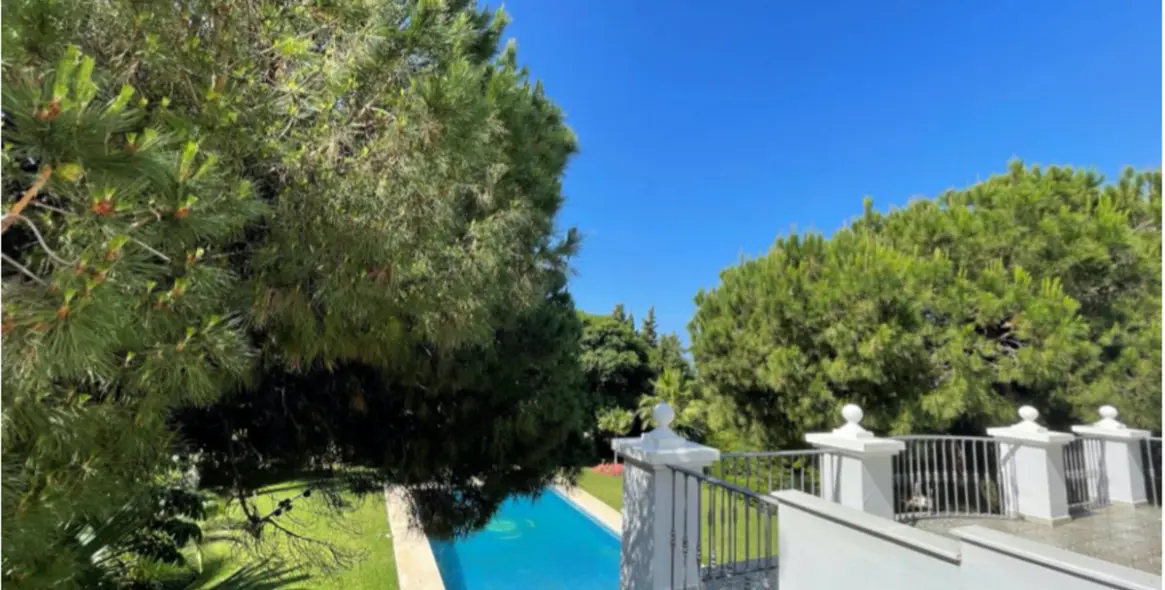 Short-term rent of detached villa in Marbella 8