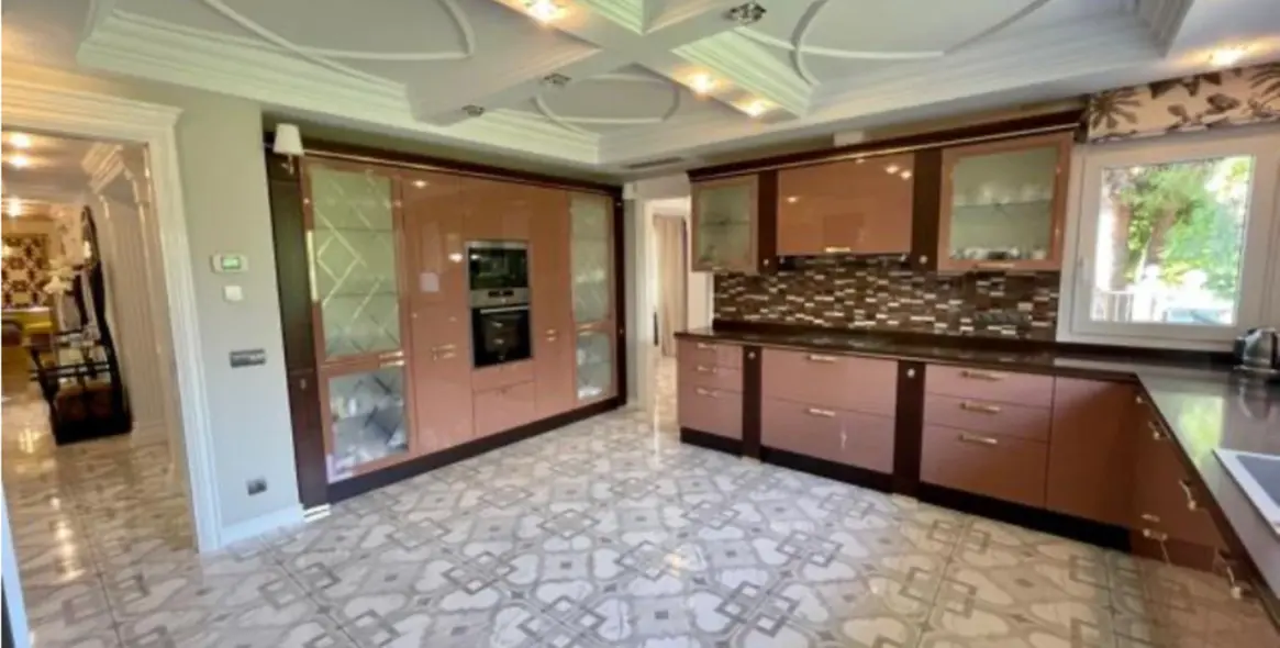 Short-term rent of detached villa in Marbella 26