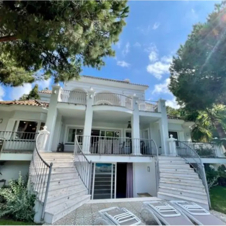 Short-term rent of detached villa in Marbella