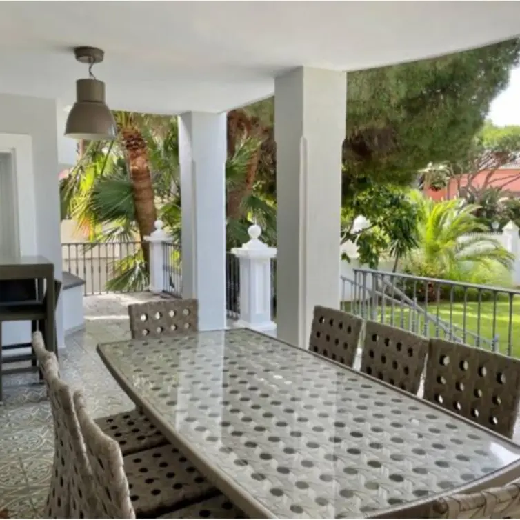 Short-term rent of detached villa in Marbella