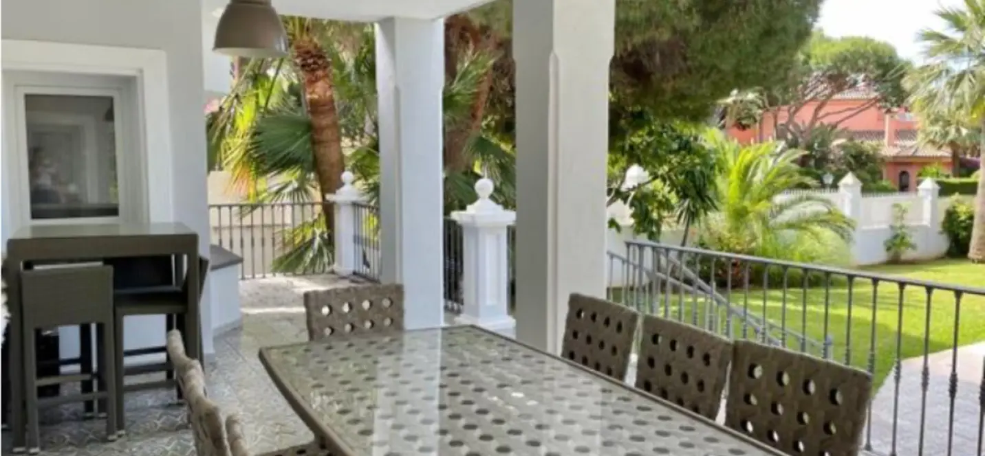 Short-term rent of detached villa in Marbella 3