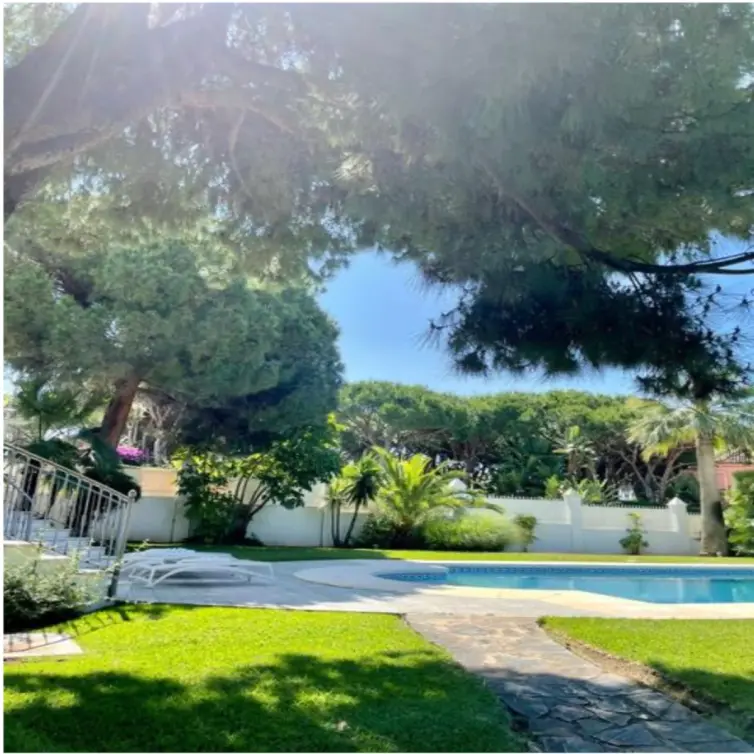 Short-term rent of detached villa in Marbella