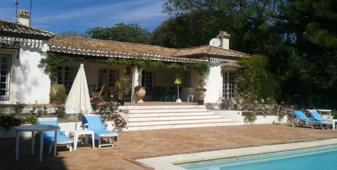 Краткосрочная аренда  отдельно стоящей виллы в Cancelada 1