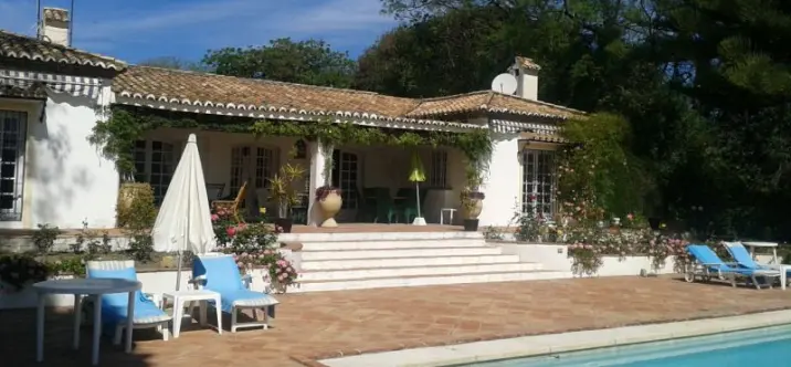 Краткосрочная аренда  отдельно стоящей виллы в Cancelada 0