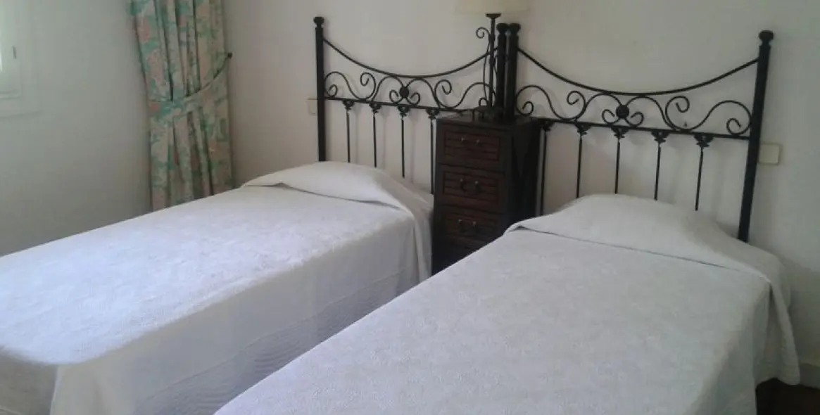 Краткосрочная аренда  отдельно стоящей виллы в Cancelada 12