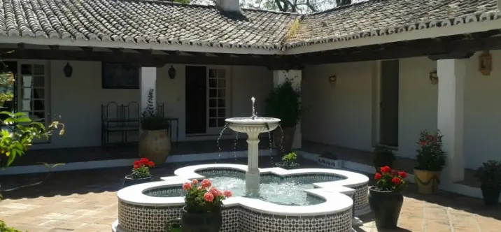 Alquiler a corto plazo de villa independiente en Cancelada 1