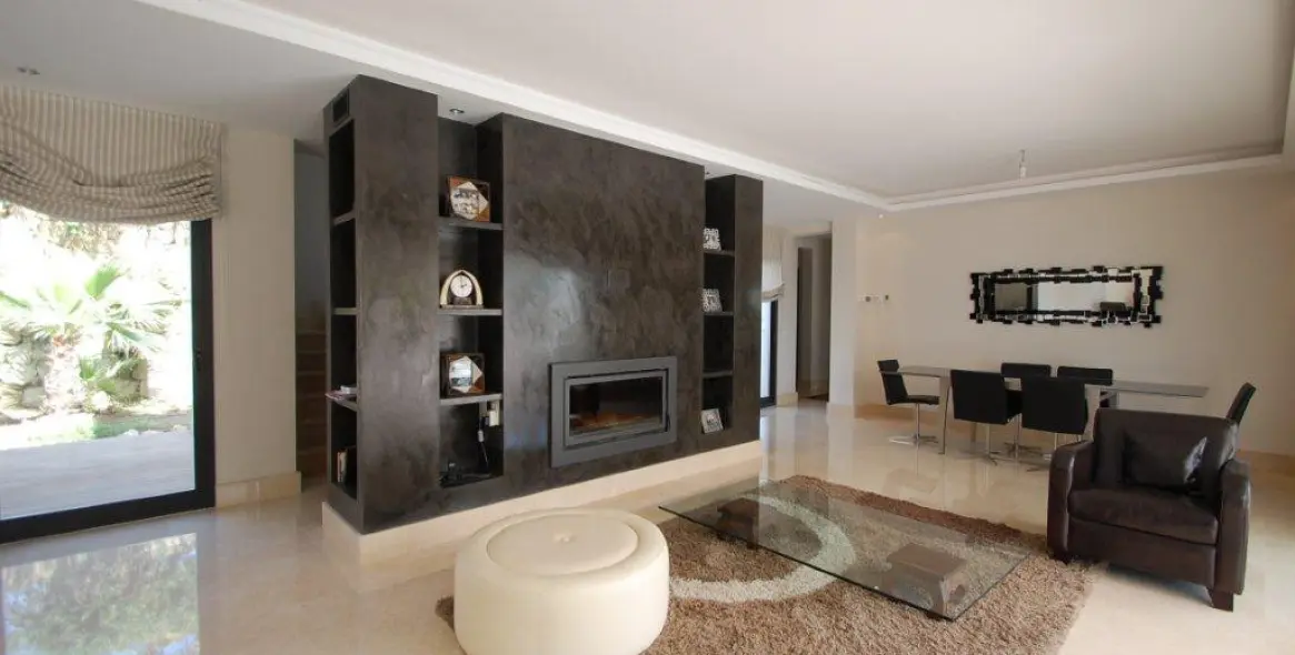 Long-term rent of detached villa in The Golden Mile 3