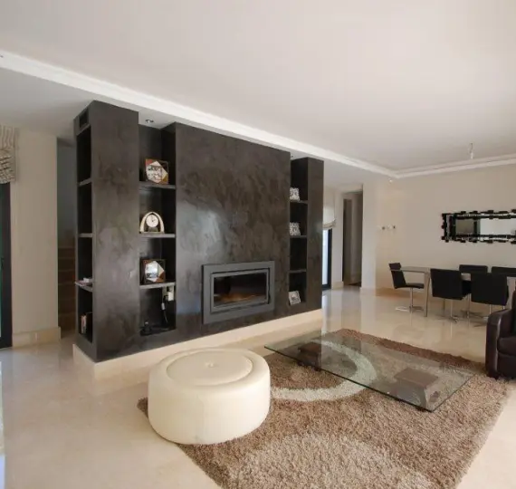 Long-term rent of detached villa in The Golden Mile