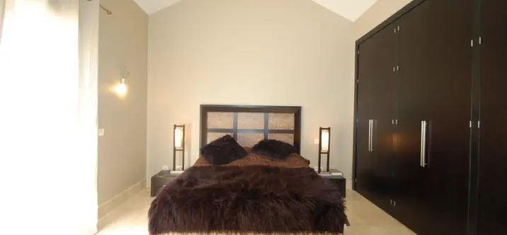 Long-term rent of detached villa in The Golden Mile 3