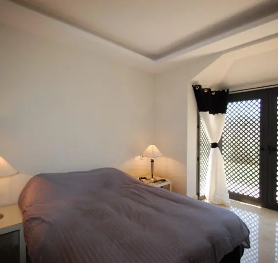 Long-term rent of detached villa in The Golden Mile