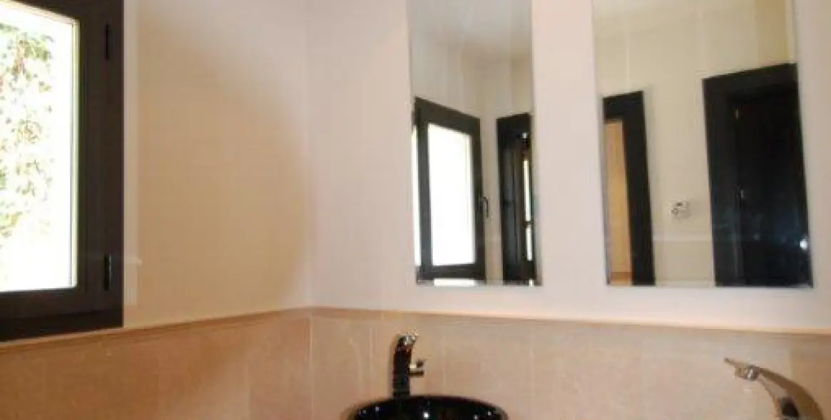 Long-term rent of detached villa in The Golden Mile 9