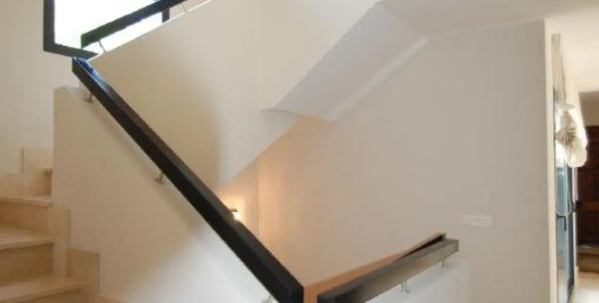 Long-term rent of detached villa in The Golden Mile 18