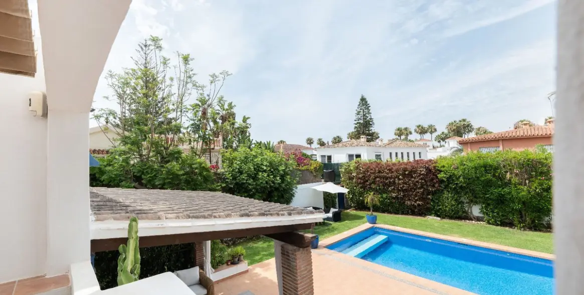 Long-term rent of detached villa in Marbella 1