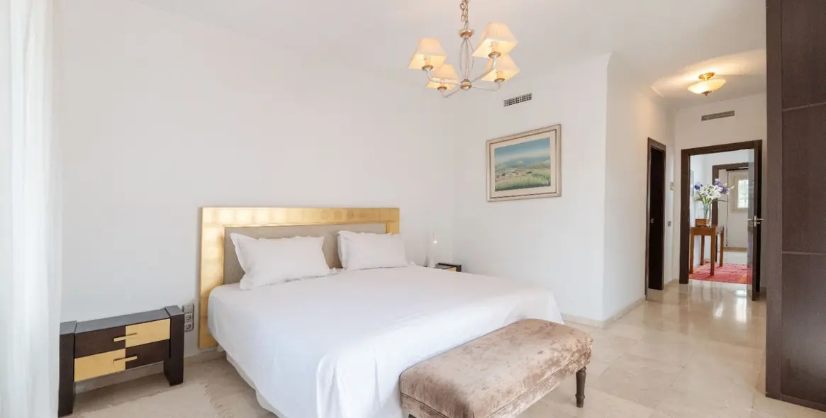 Long-term rent of detached villa in Marbella 10