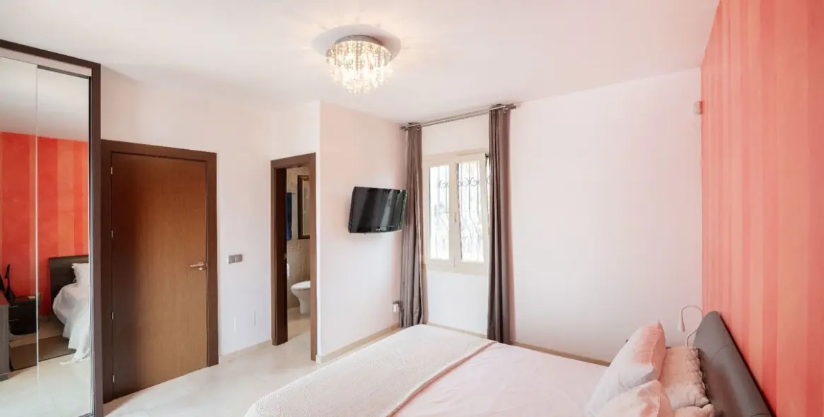 Long-term rent of detached villa in Marbella 34