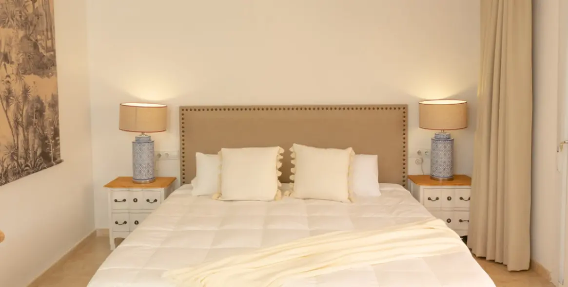 Short-term rent of townhouse in The Golden Mile 21