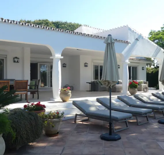 Краткосрочная аренда  отдельно стоящей виллы в Estepona