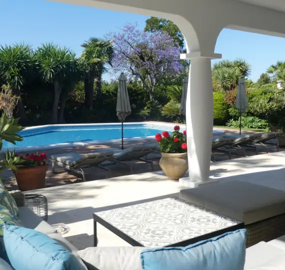 Краткосрочная аренда  отдельно стоящей виллы в Estepona