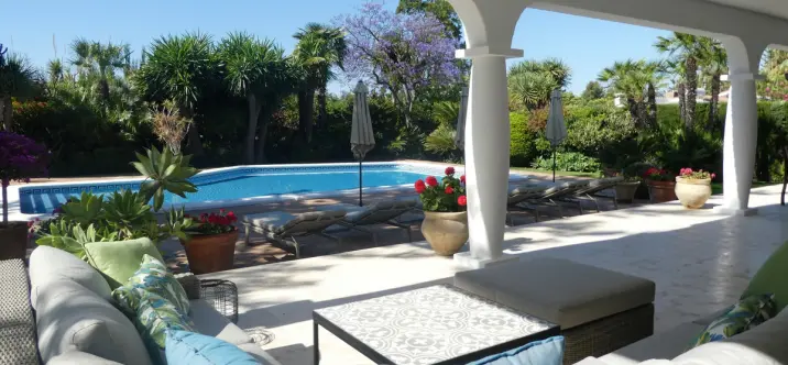 Краткосрочная аренда  отдельно стоящей виллы в Estepona 3