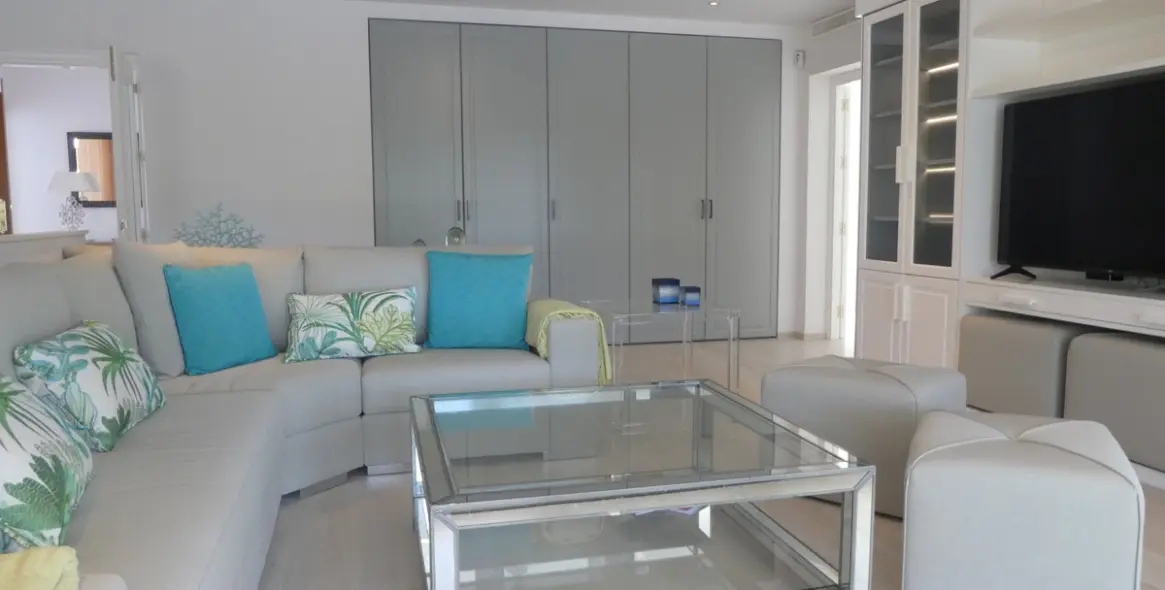 Краткосрочная аренда  отдельно стоящей виллы в Estepona 10