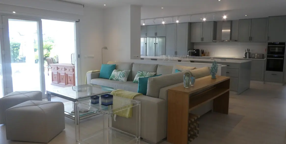 Краткосрочная аренда  отдельно стоящей виллы в Estepona 12